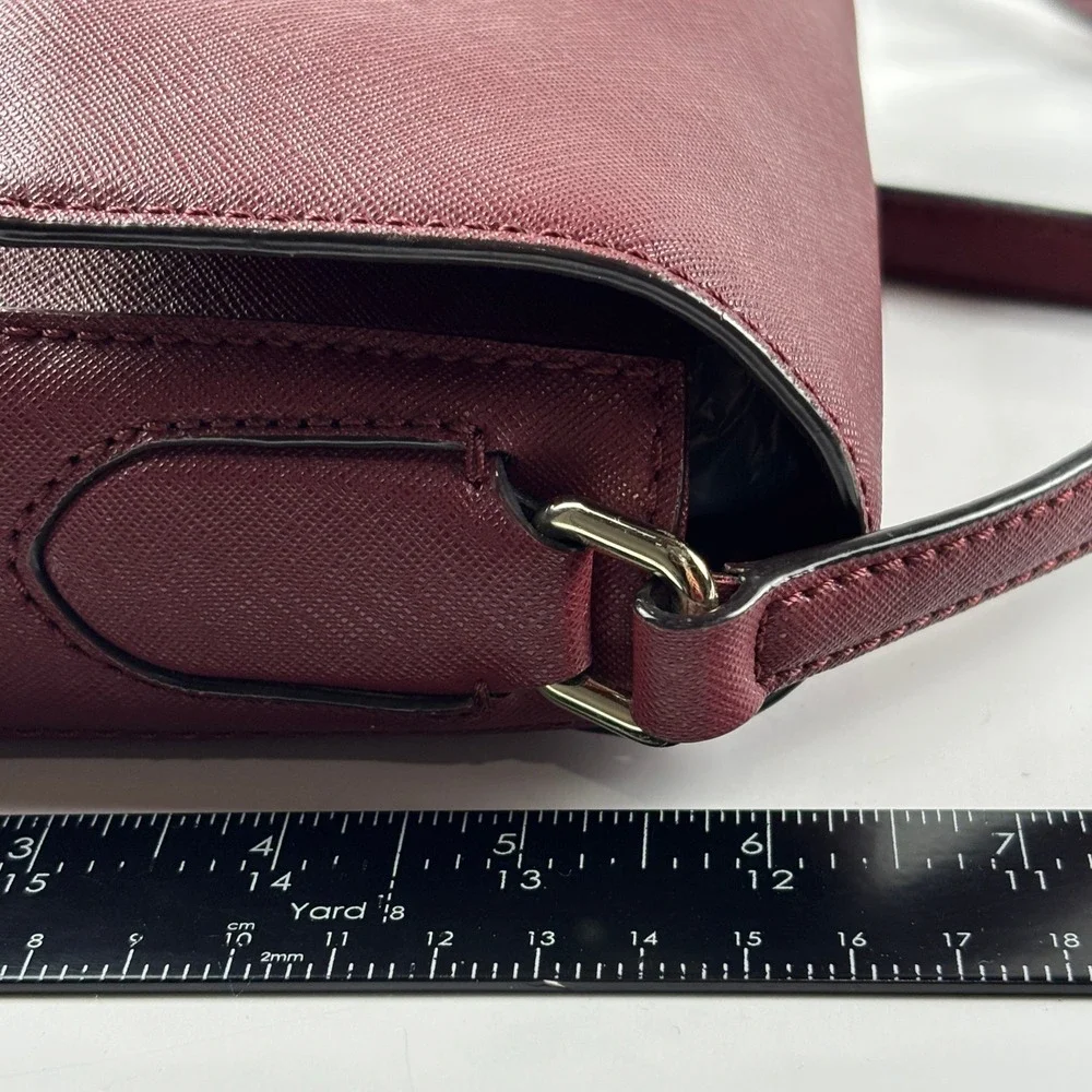 Kate Spade Saffiano Leather Crossbody‎ Bag Womens Medium Burgundy Flap Logo